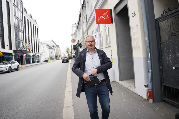 Kontakt oss