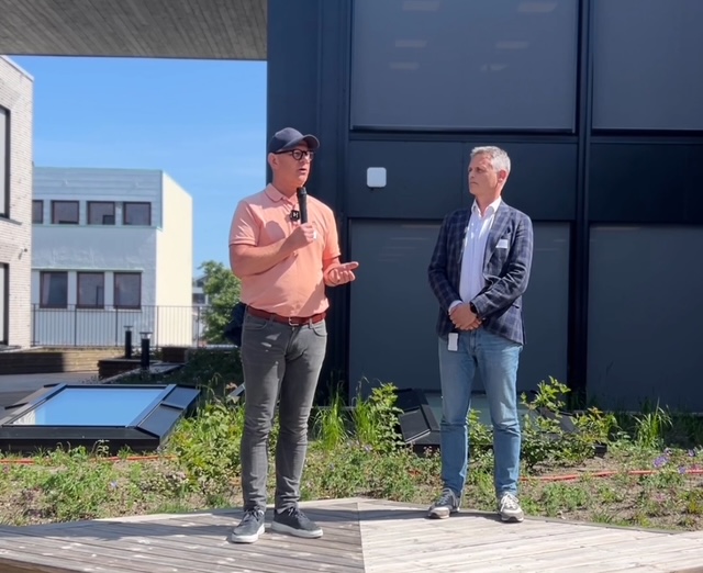 Erik Dale fortalte om lederprogrammet på næringsforeningens sommermingling i K14.