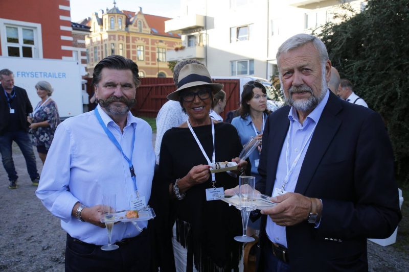 Øystein Krabberød med Aud og Bjarne Skeie.